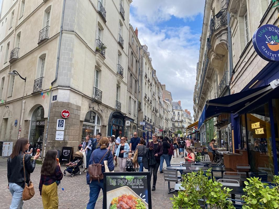 NANTES 44000 NANTES - BAIL A CEDER, LOCAL COMMERCIAL 40 M² PROCHE CATHEDRALE 2