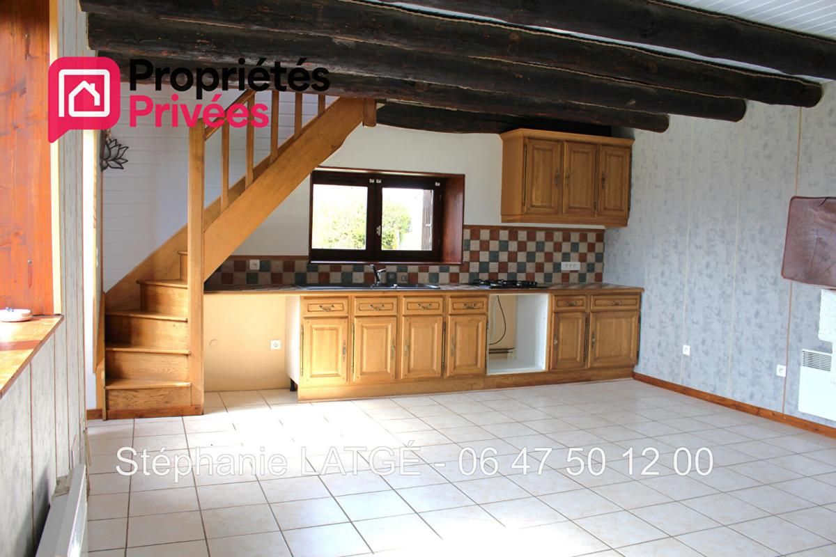 LARODDE Maison de campagne 1 à 2 chambres à Larodde (63) 4