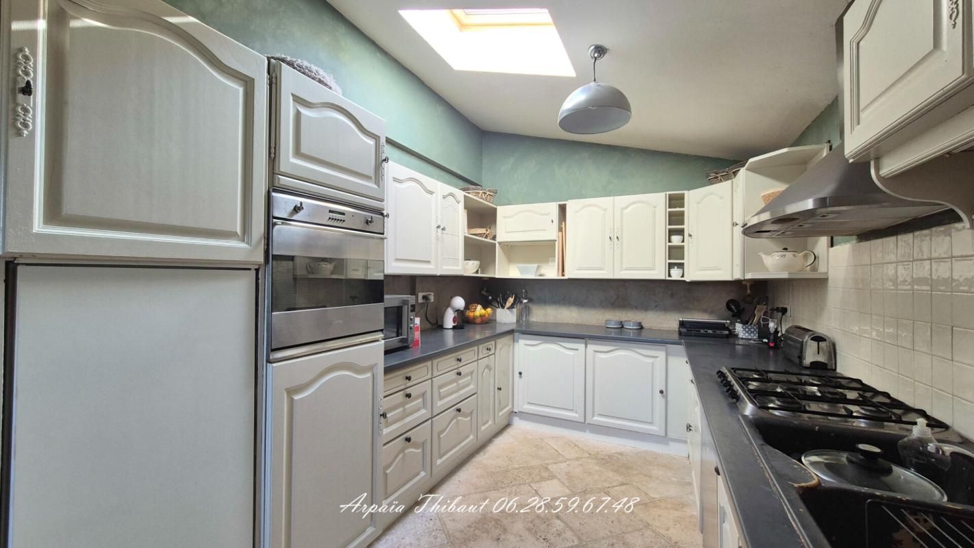 VALENSOLE Maison de plain-pied 192 m² sur plus de 8 000 m² ? Fort potentiel pour création de gîtes ou chambres d'hôtes 3