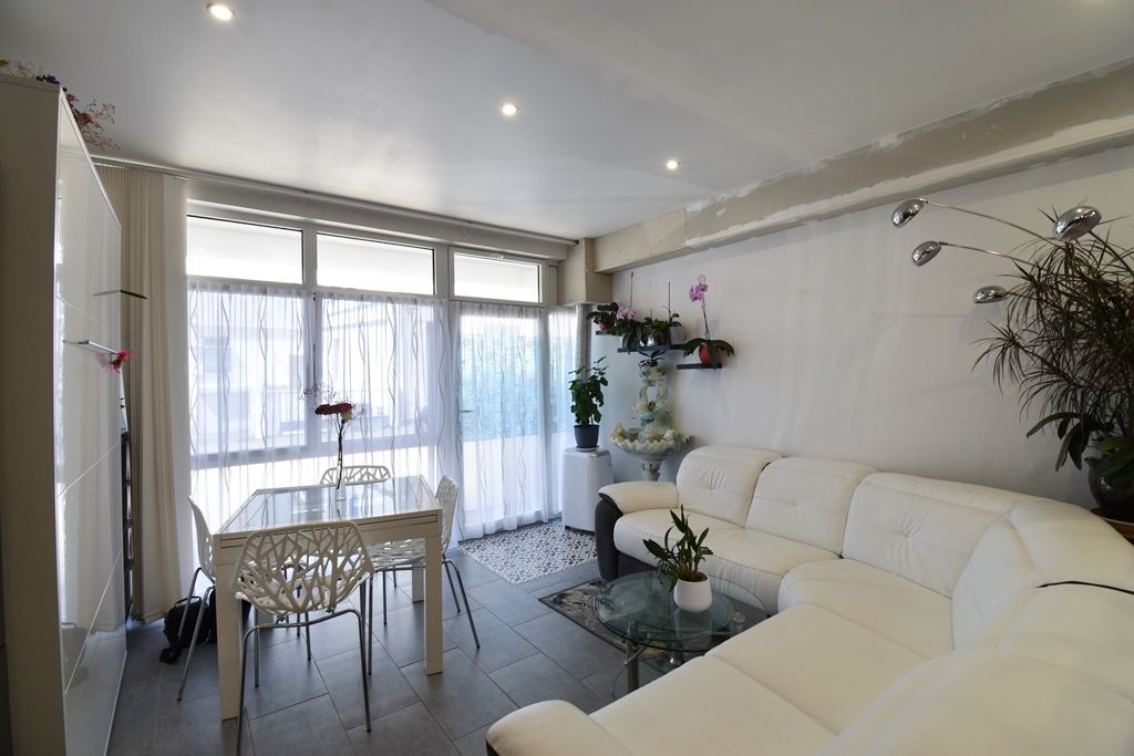LES SABLES-D'OLONNE Appartement  Les Sables d'Olonne 2 pièces 48 m2 2