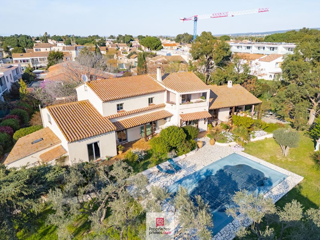 NARBONNE Maison  6 pièce(s) 270 m2 3