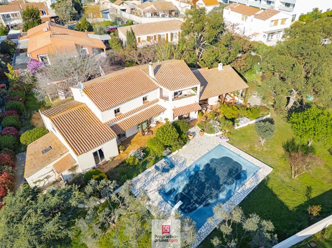 NARBONNE Maison  6 pièce(s) 270 m2 4