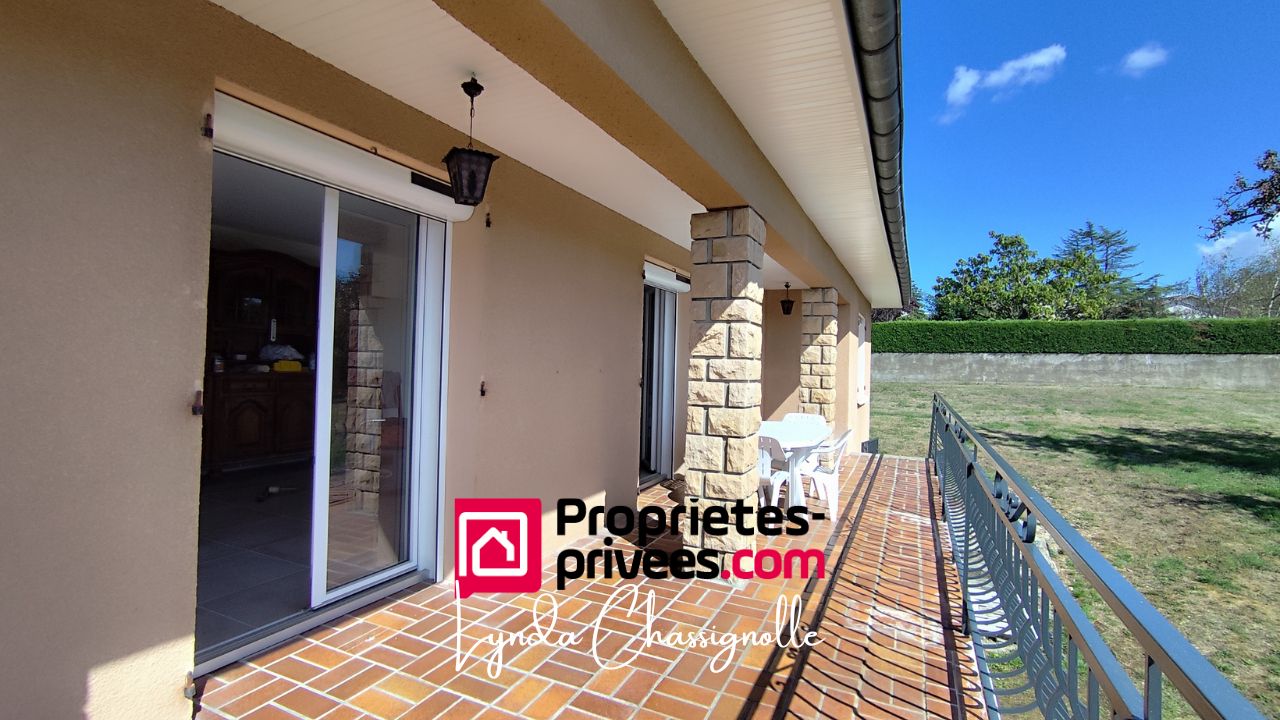 SAINT-SYMPHORIEN-DE-LAY Maison - Grand garage - 3 chambres + bureau -  Saint Symphorien De Lay 2