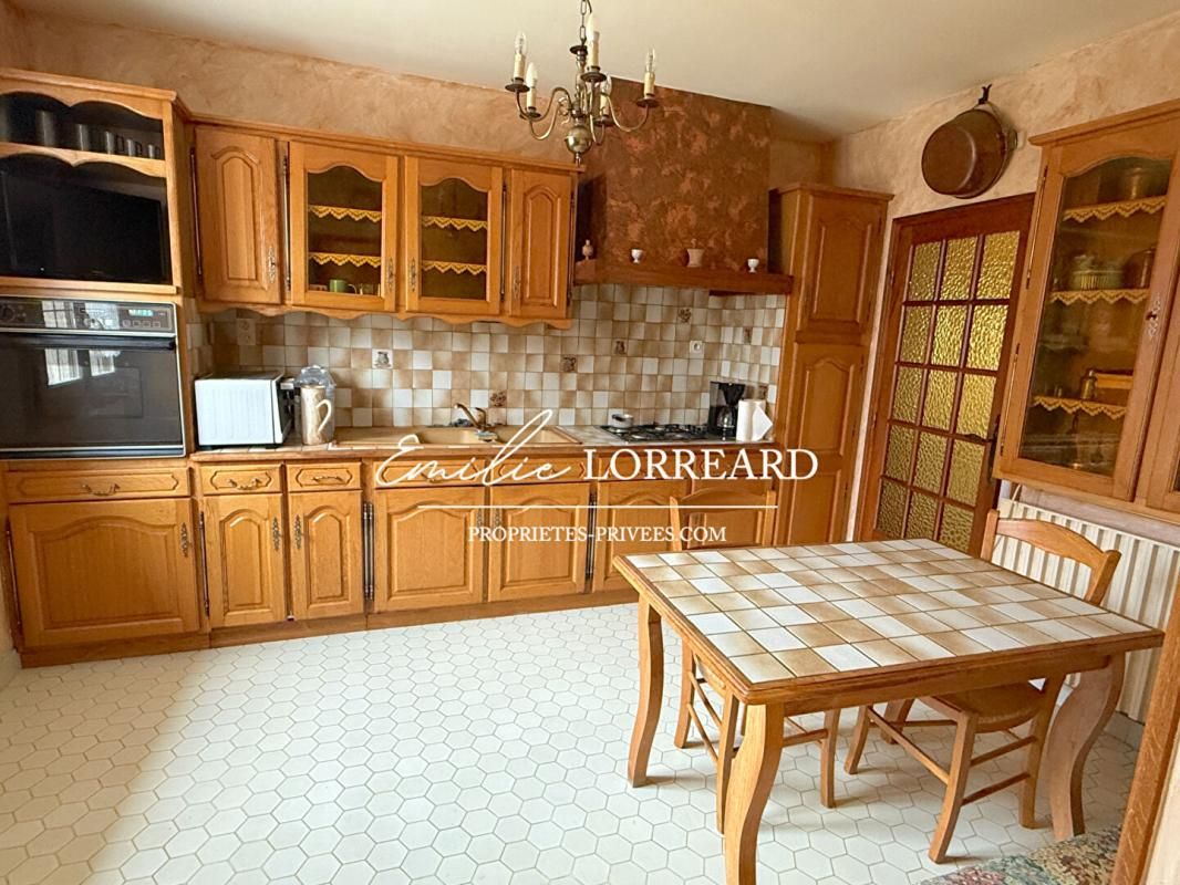 TELOCHE Maison Téloché 7 pièce(s) 150 m2 4