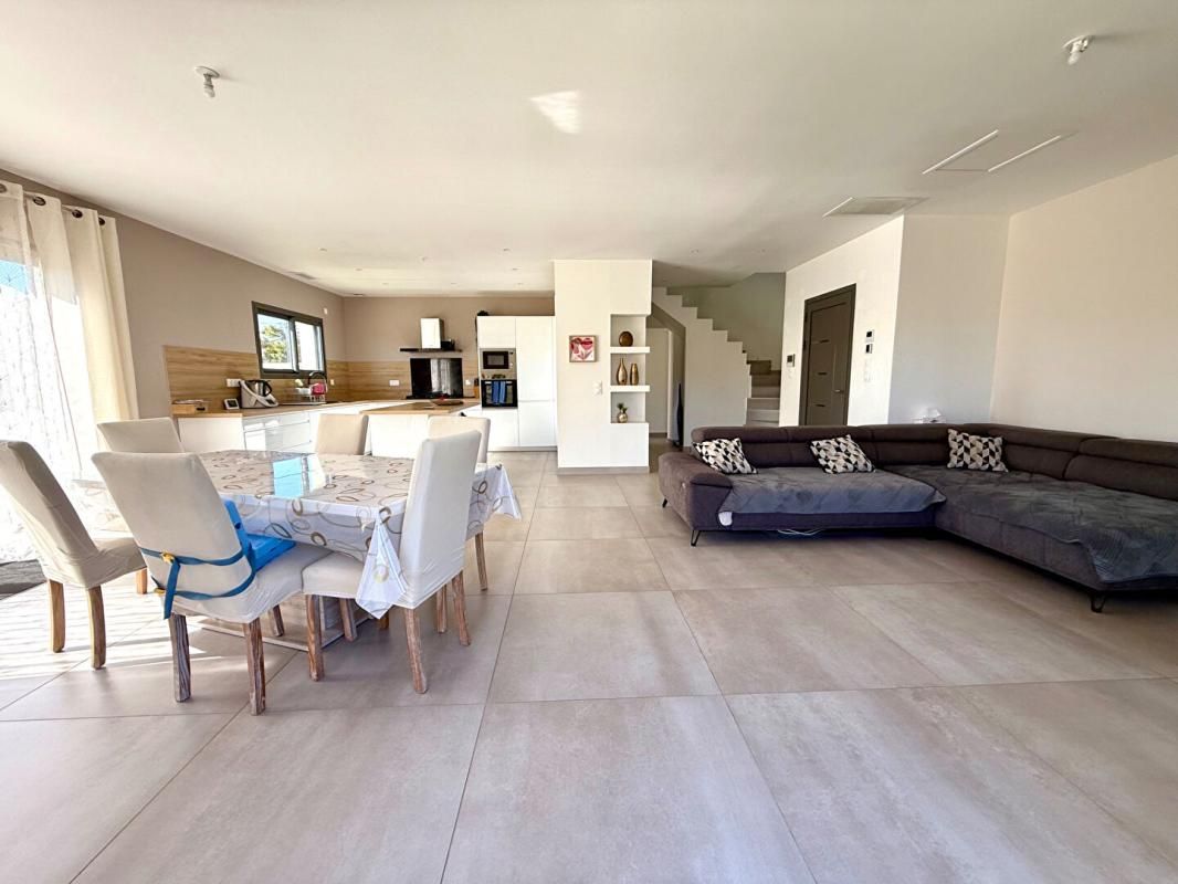 SAINT-CHAMAS Magnifique villa 140m² avec piscine 4