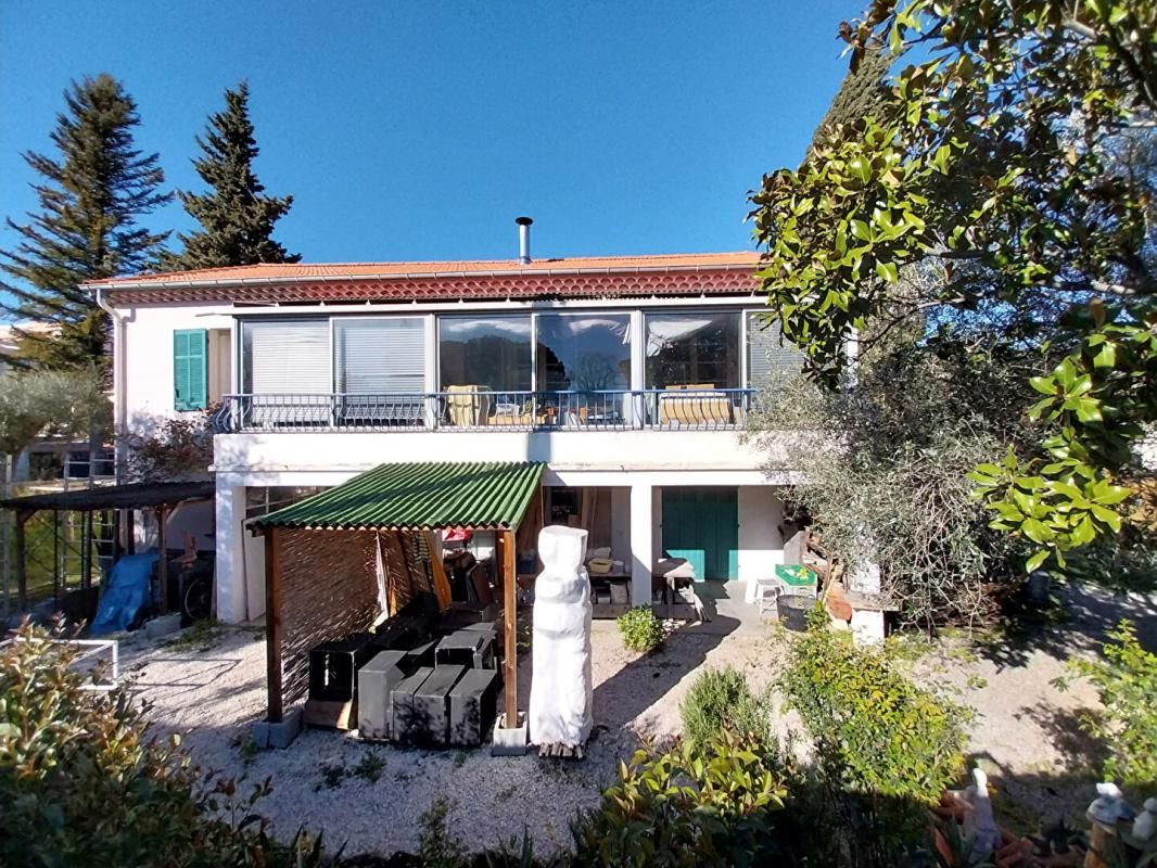 Maison centre - ville , ideale grande famille, entrepreneurs ou investisseurs