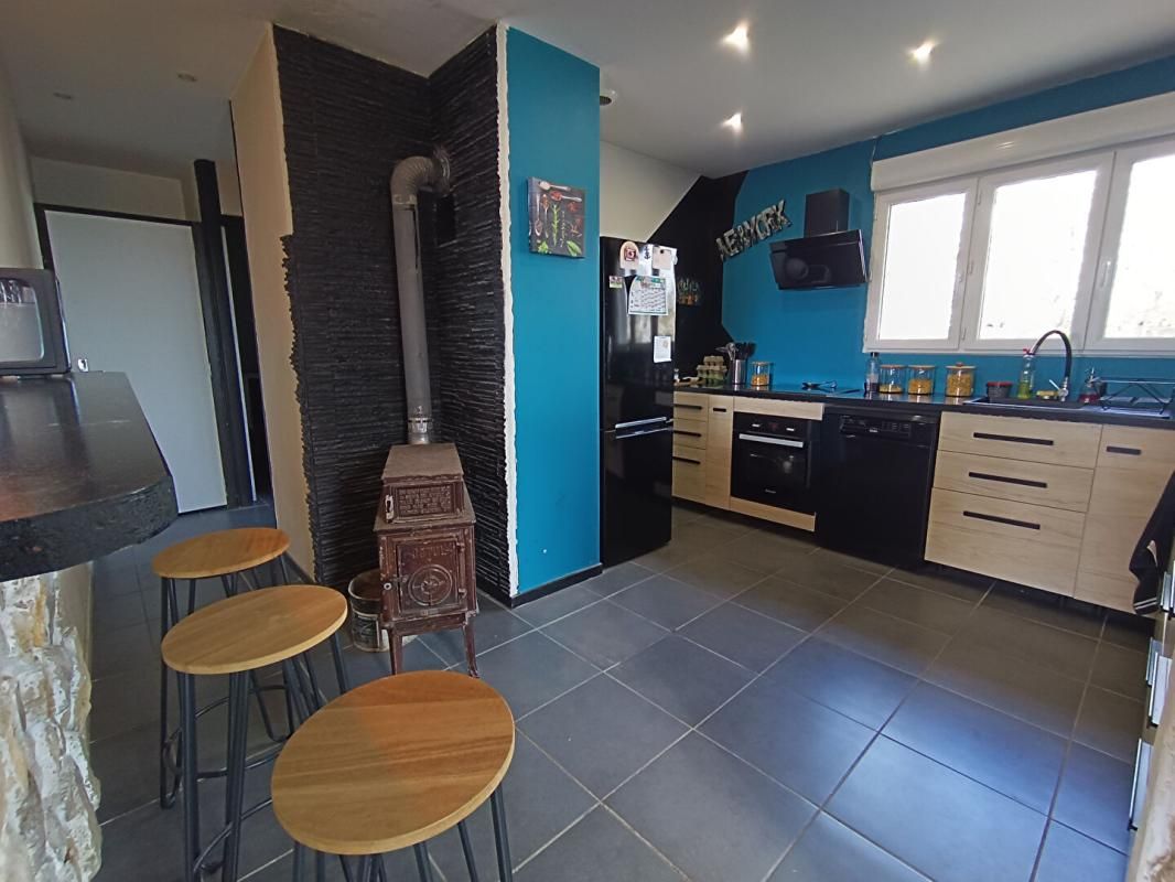 MAGNY-COURS MAGNY-COURS - MAISON 3 CHB AVEC ENTREPOT 4