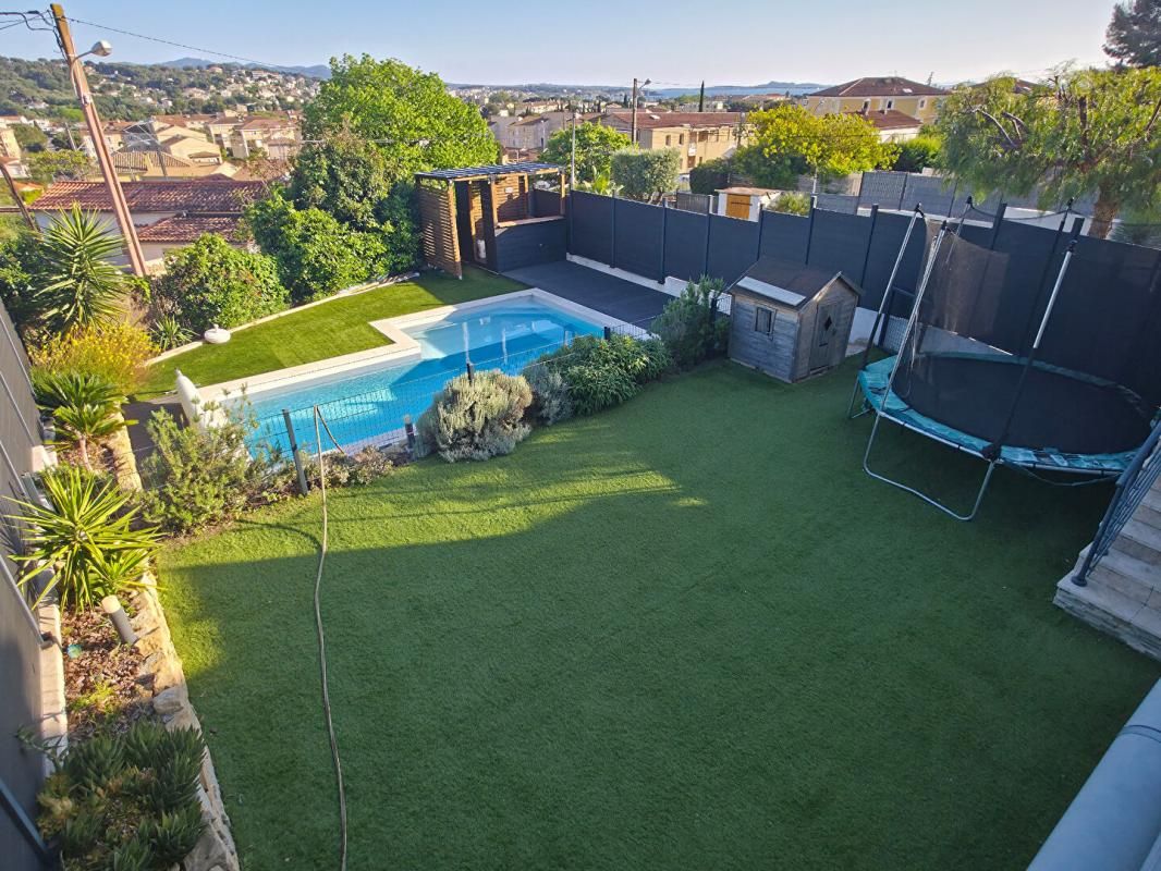 Maison  DE 116M2 AVEC PISCINE A SANARY QUARTIER BEAUCOURS