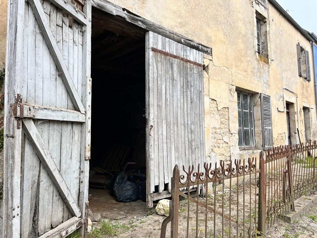 CROCY MAISON A REHABILITER 1