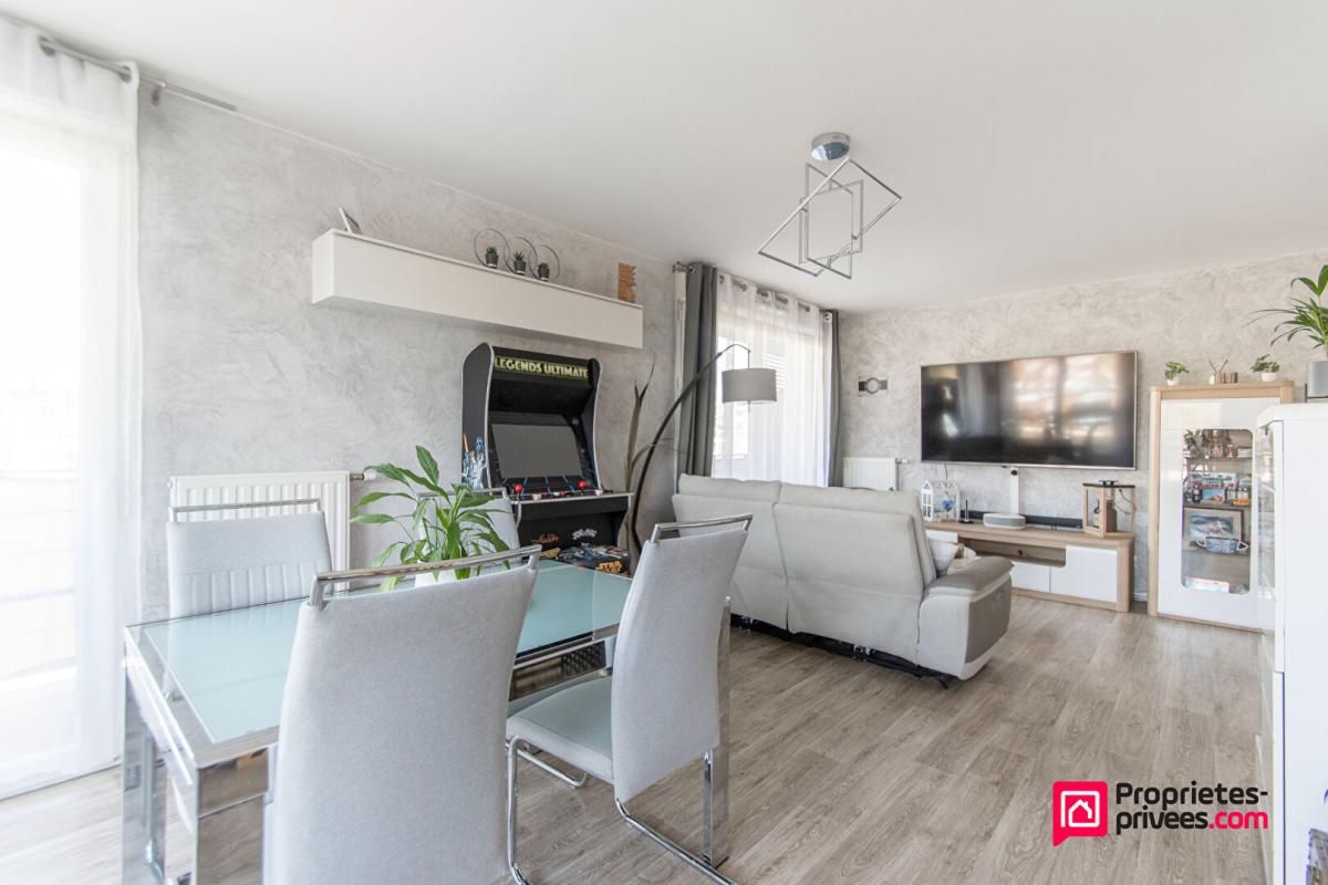 CORBEIL-ESSONNES Appartement F4 84m² avec terrasse de 76m², 2 balcons + 2 parkings 3