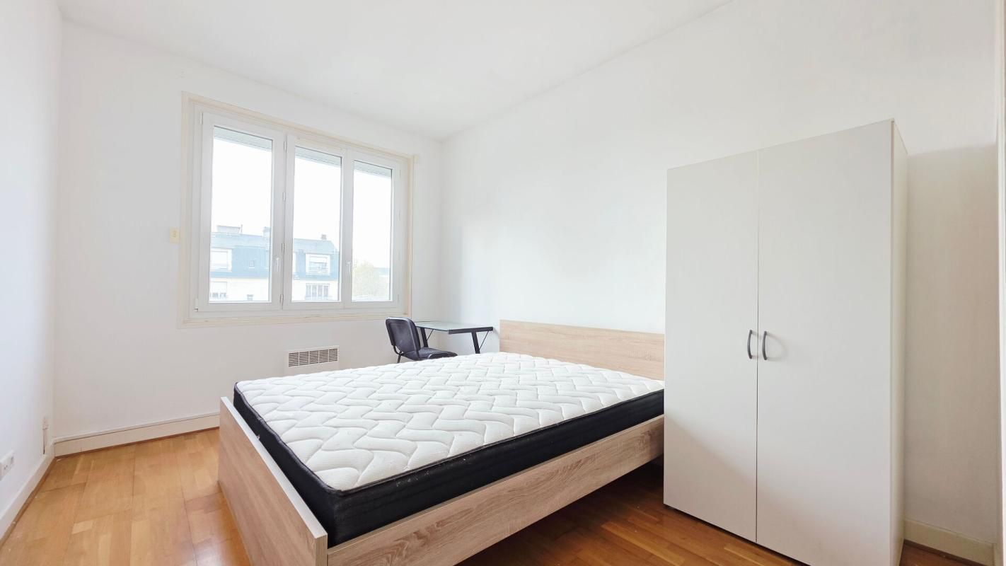 BOURGES BOURGES CENTRE APPARTEMENT 42.3 m2 2 PIECES ASCENSEUR 4