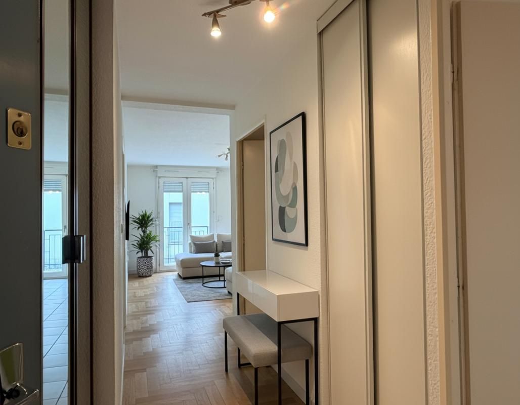 TOULOUSE Appartement T2 + stationnement intérieur quartier Soupetard 3