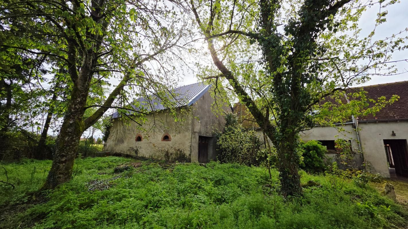 PLOU MAISON CORP DE FERME 8 PIECES GRANGE HANGAR 2