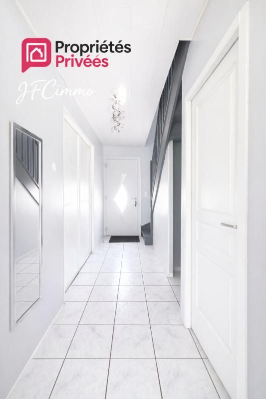 VILLERS-COTTERETS Pavillon de 2009 - 4 chambres 3