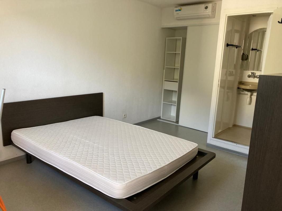 CORTE a - 1 appartement de type T2 dans un immeuble à CORTE 2