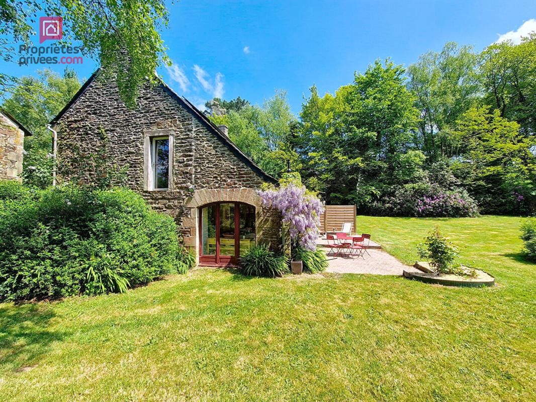 MORLAIX Propriété Plougonven 167 m2 et terrain de 3,7 Ha 2