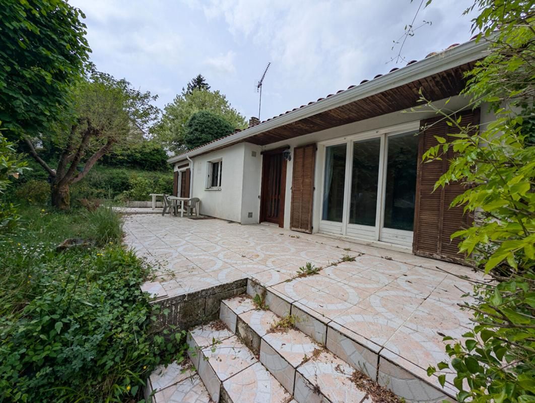 SAINT-LAURENT-DE-COGNAC Maison  4 pièce(s) 92.73m2 St Laurent de Cognac 1