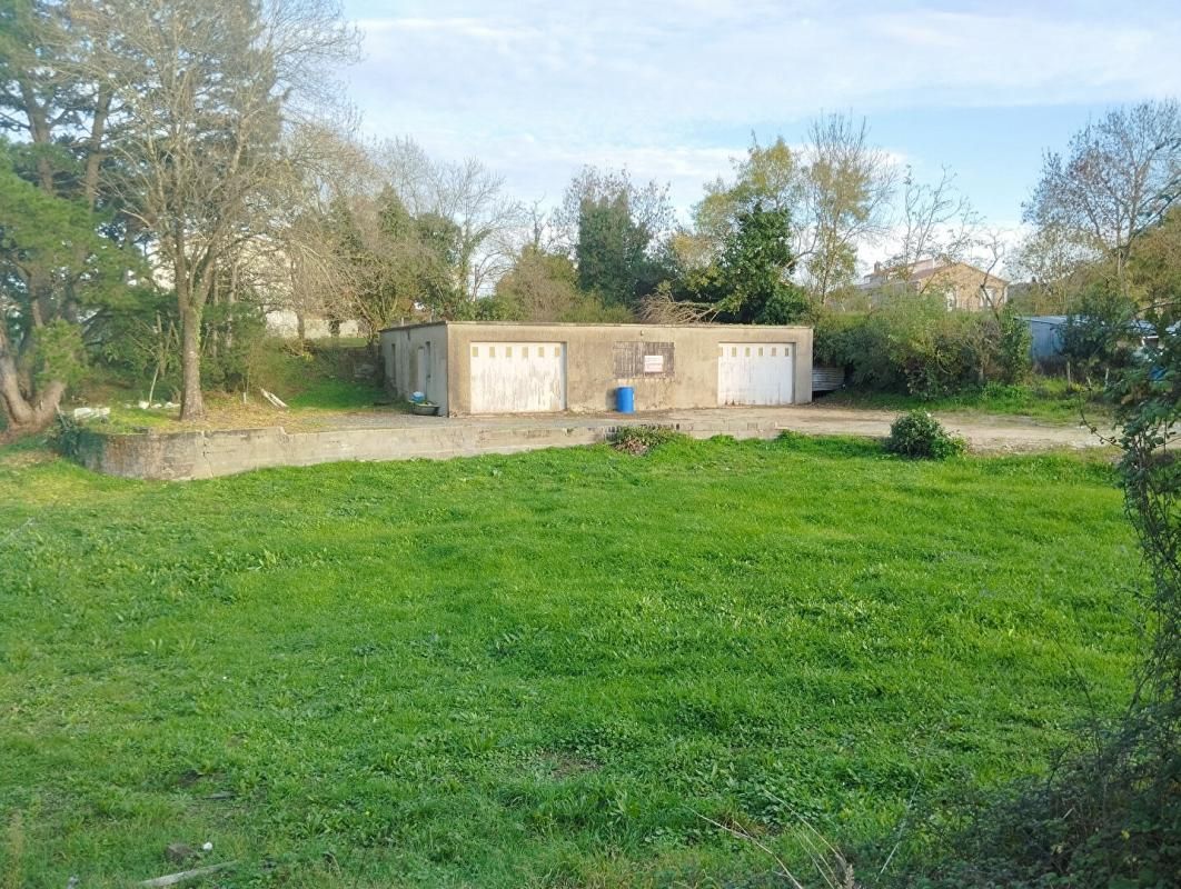 CHAMPTOCEAUX Bâtiment à rénover, 150m² de plain pied, Champtoceaux, Orée d'Anjou (49270) 1