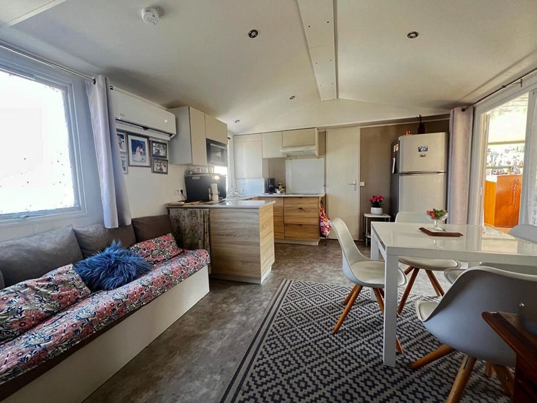 ROCBARON Terrain de Loisir avec Mobile-Home 4