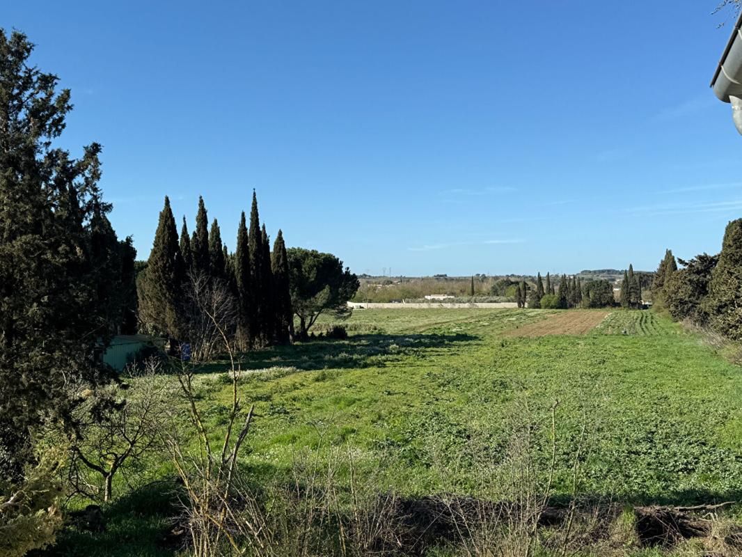 BEZIERS Propriété de 1,5 hectare avec dépendance et grand garage, à 5 min de Béziers 2