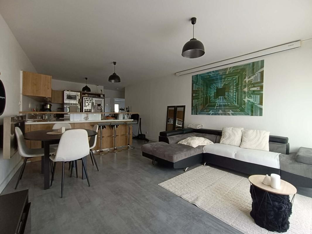 ISTRES Appartement Istres 3 pièce(s) 65 m2 TERRASSE ET GARAGE 1