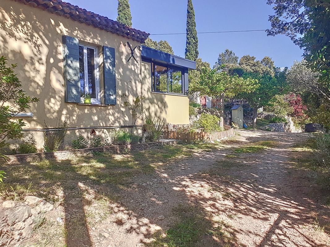 LA ROQUEBRUSSANNE Villa de 144 m2 sur terrain de 5689m² avec vue exceptionnelle et piscine - La Roquebrussanne 4