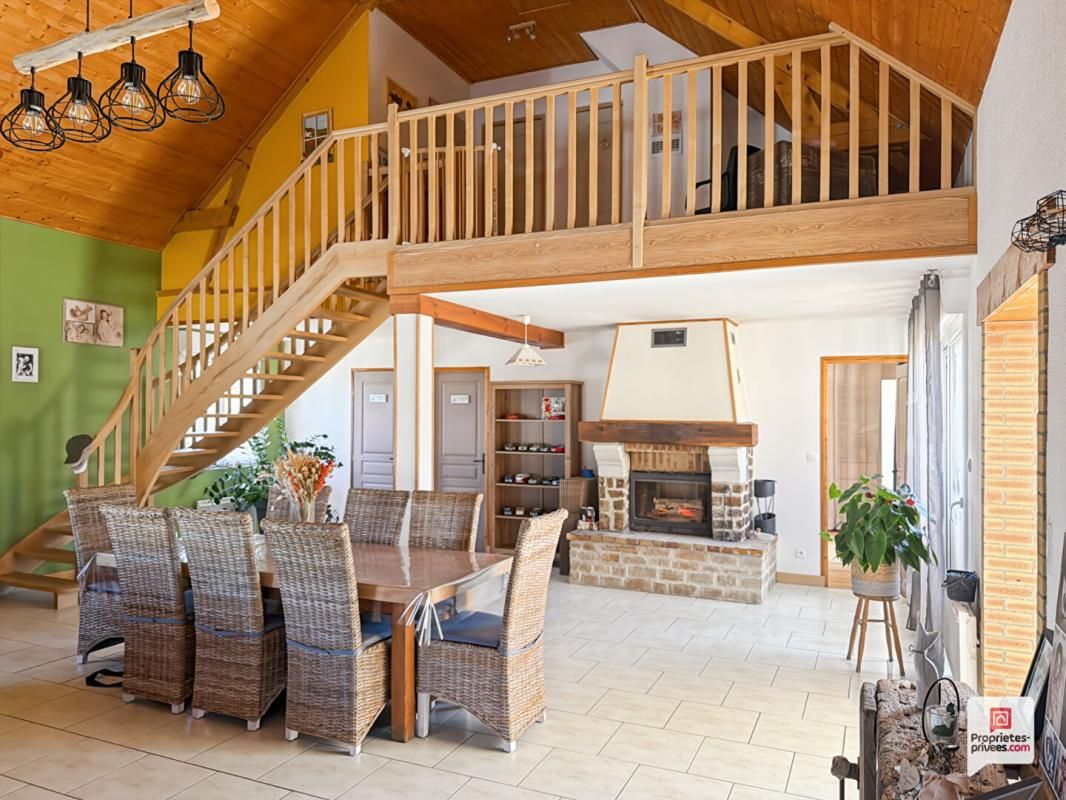 LA CHAPELLE-D'ALIGNE Maison La Chapelle D Aligne 6 pièce(s) 169 m2 4