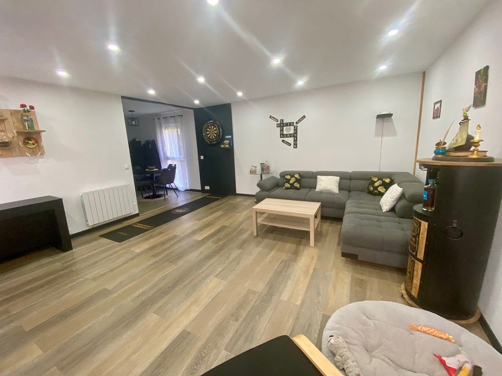 CHAMPS-SUR-MARNE Appartement Champs Sur Marne 3 pièce(s) 83 m2 3