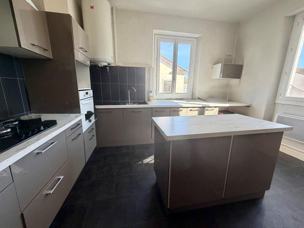 SAINT-AMBROIX Spacieuse maison avec grand terrain et double étage - Molières-sur-cèze 4