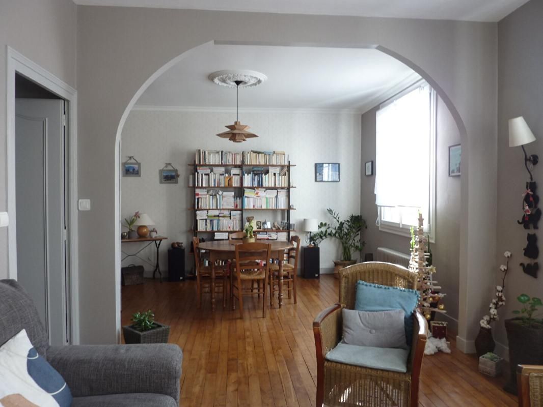 CHOLET Maison Cholet 6 pièce(s) 146 m2 2