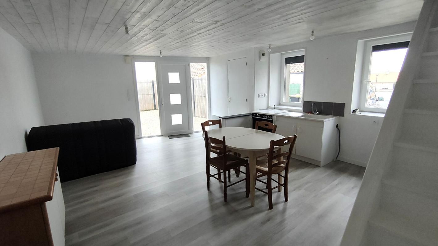 LES CERQUEUX Maison Les Cerqueux 3 pièces 52 m2 2