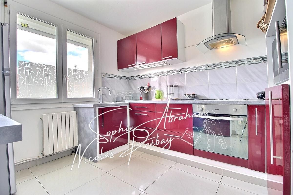 ANGERVILLE Maison, 6 chambres, sur sous-sol total avec jardin clos 3