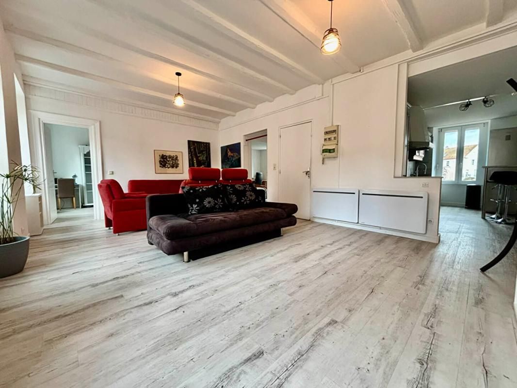 APPARTEMENT RÉNOVÉ 90 m²- CENTRE BEAUCOURT