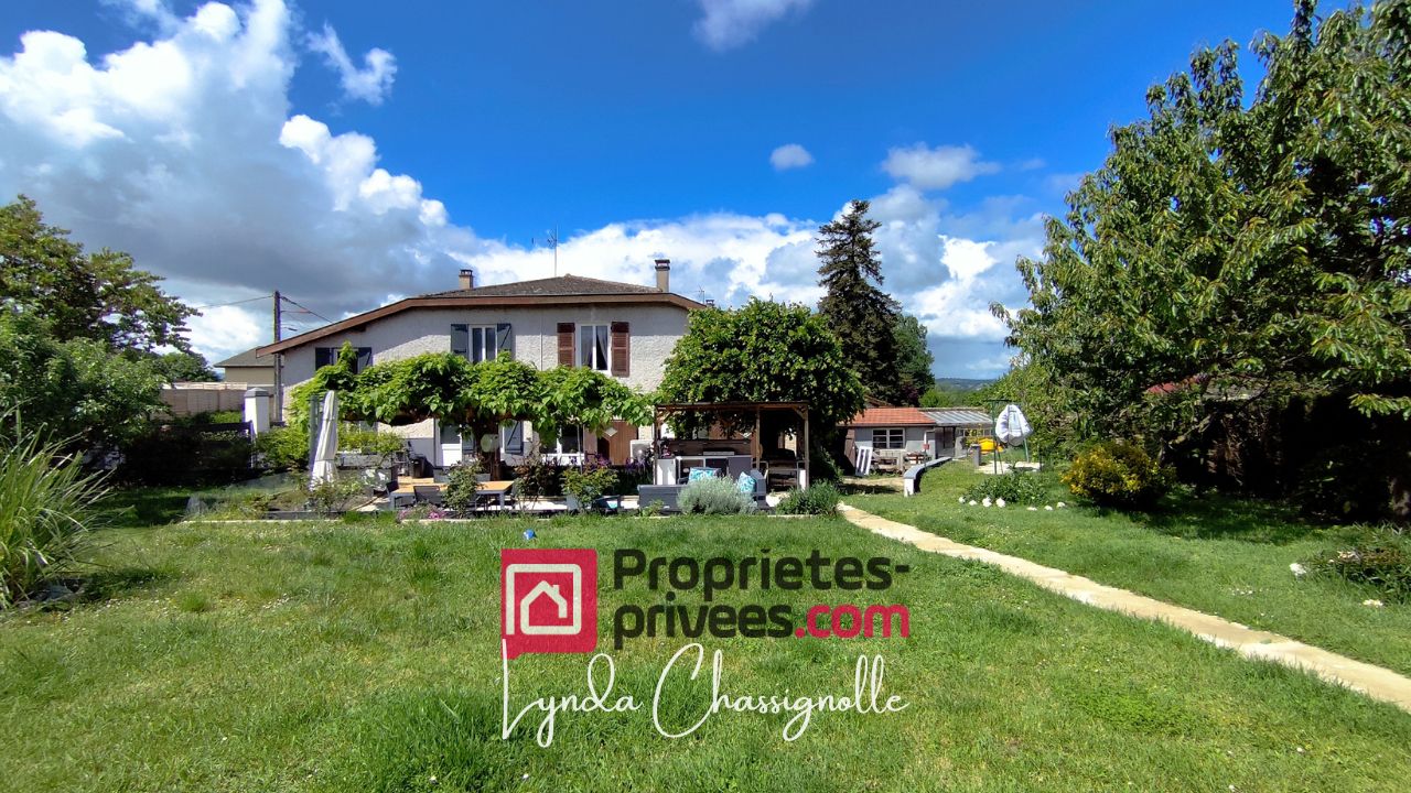 VOUGY Maison à Vougy - 185m² - 5 chambres - Entièrement rénovée 3