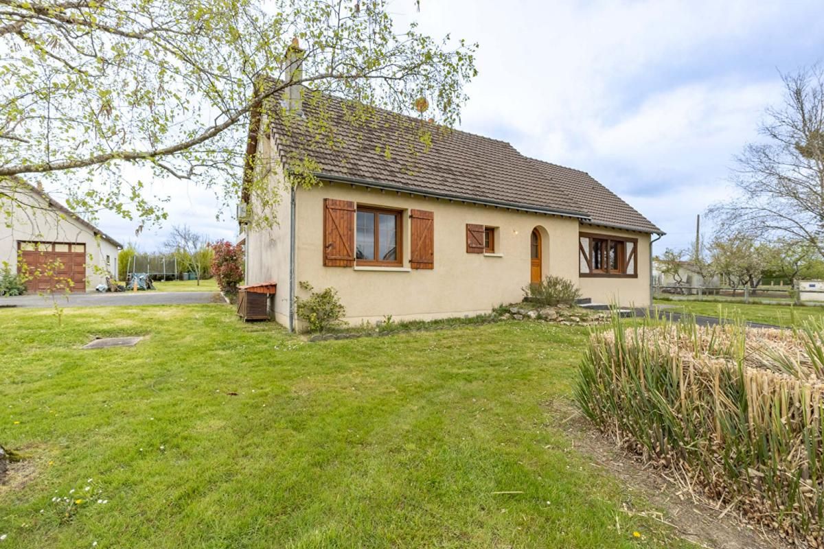 SAINT-LOUP Maison Saint Loup 122 m2 2