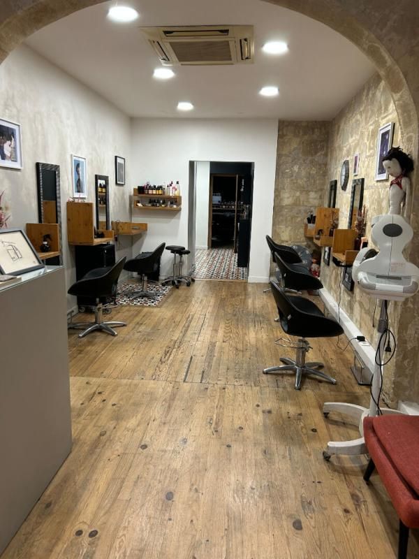 BORDEAUX 33000 BORDEAUX -  centre ville SALON DE COIFFURE  65 m² 2