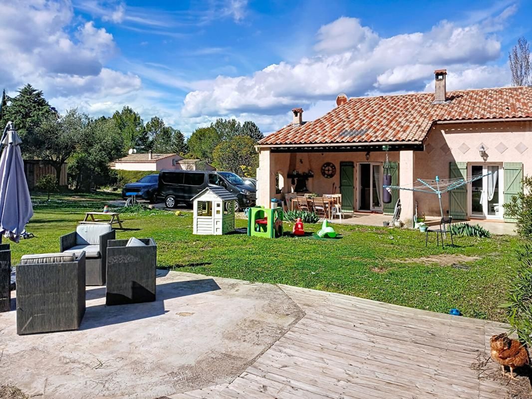 Maison 4 pièces de 90.85 m2 sur terrain - LE VAL