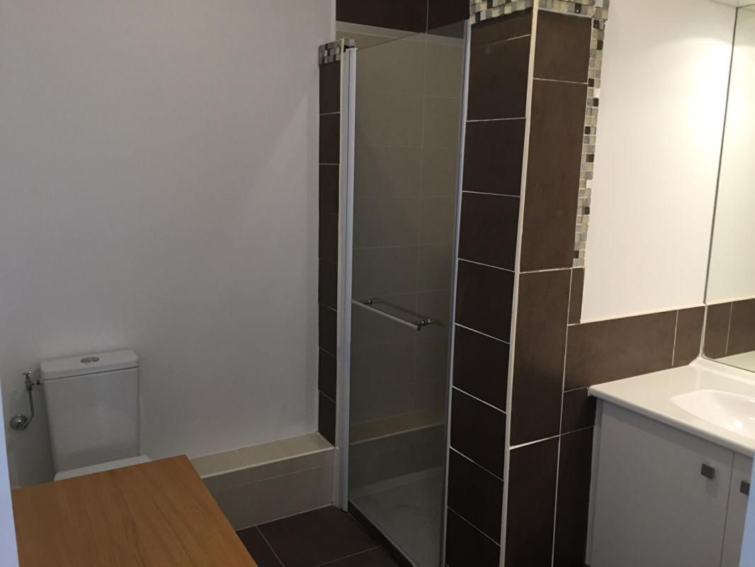 MARSEILLE-8E-ARRONDISSEMENT Appartement T2 Pointe rouge avec terrasse et garage 4