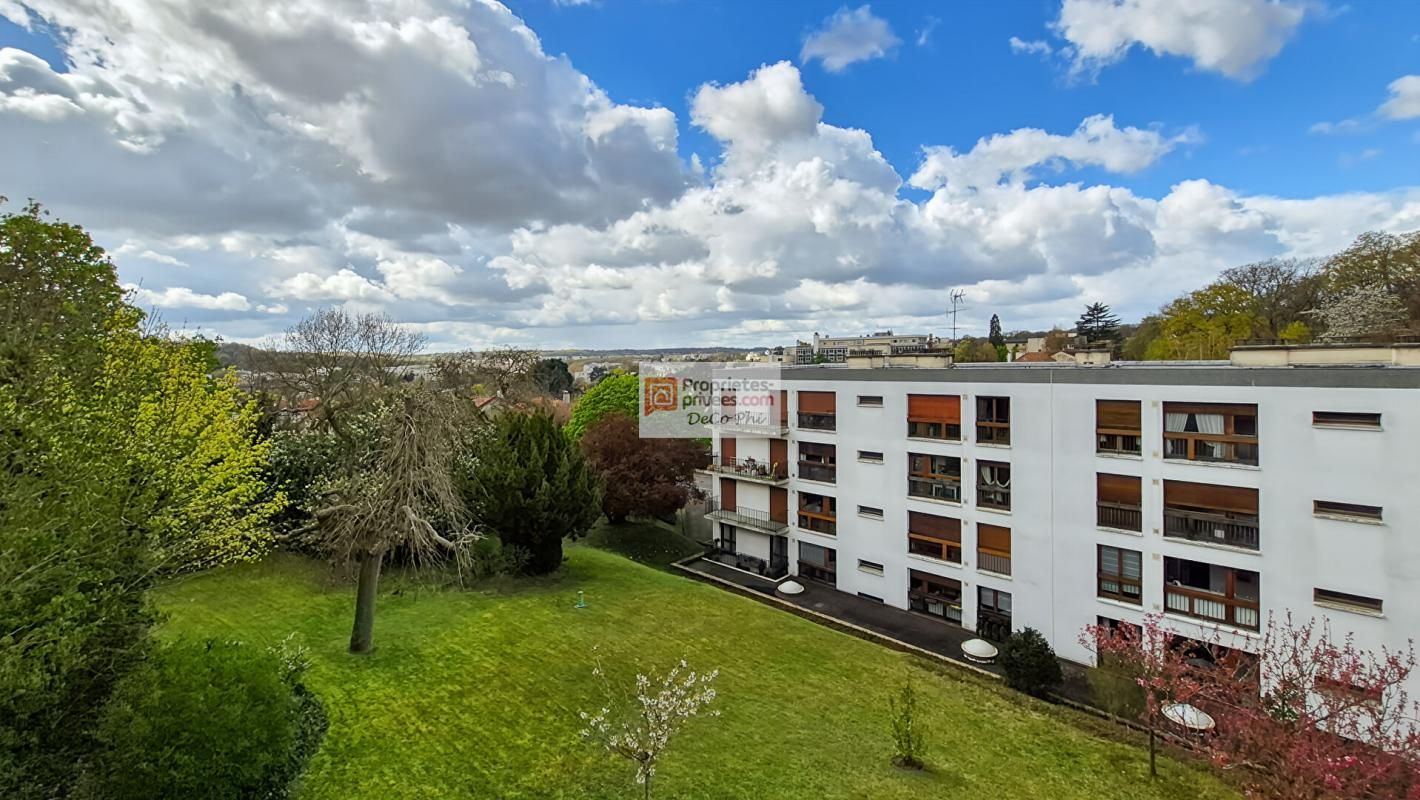 Appartement 2 balcons 150 m2 calme 5 pièces Viroflay