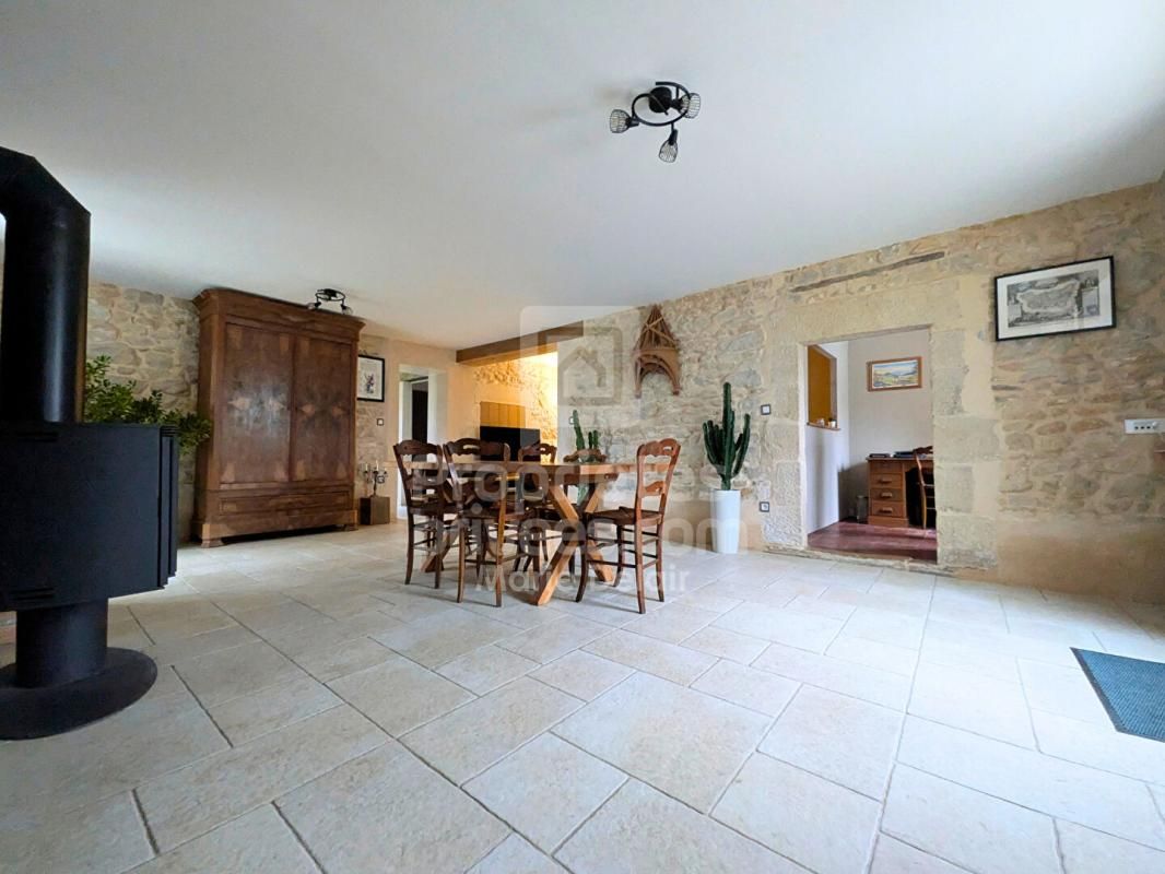 TRONSANGES Maison Tronsanges 5 pièce(s) 146 m2 3