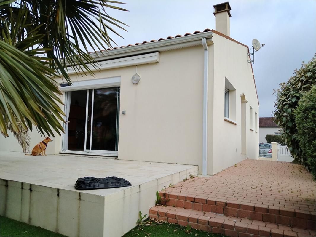 ROYAN Maison à Royan 5 pièces 110 m2 avec jardin et sous sol total 3