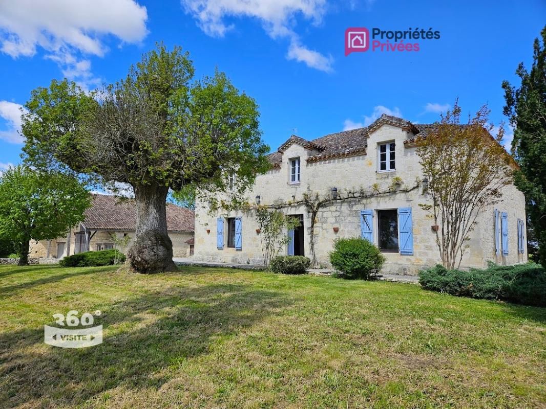 VALENCE Propriété de charme - Maison de maître 245 m², Grange, piscine - 2 ha avec vue dominante 1