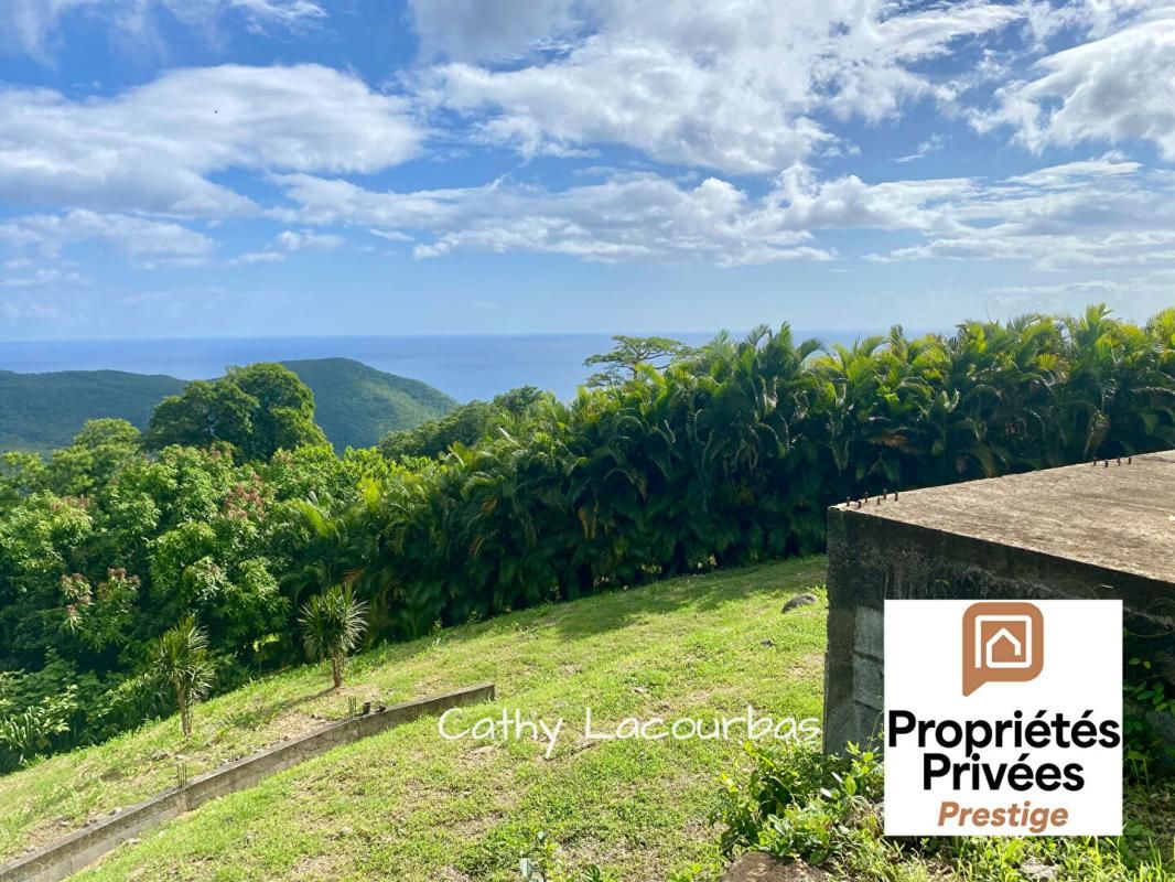 POINTE-NOIRE TERRAIN D'EXCEPTION AVEC VUE PANORAMIQUE MER & MONTAGNE - Pointe Noire 1500 m2 2