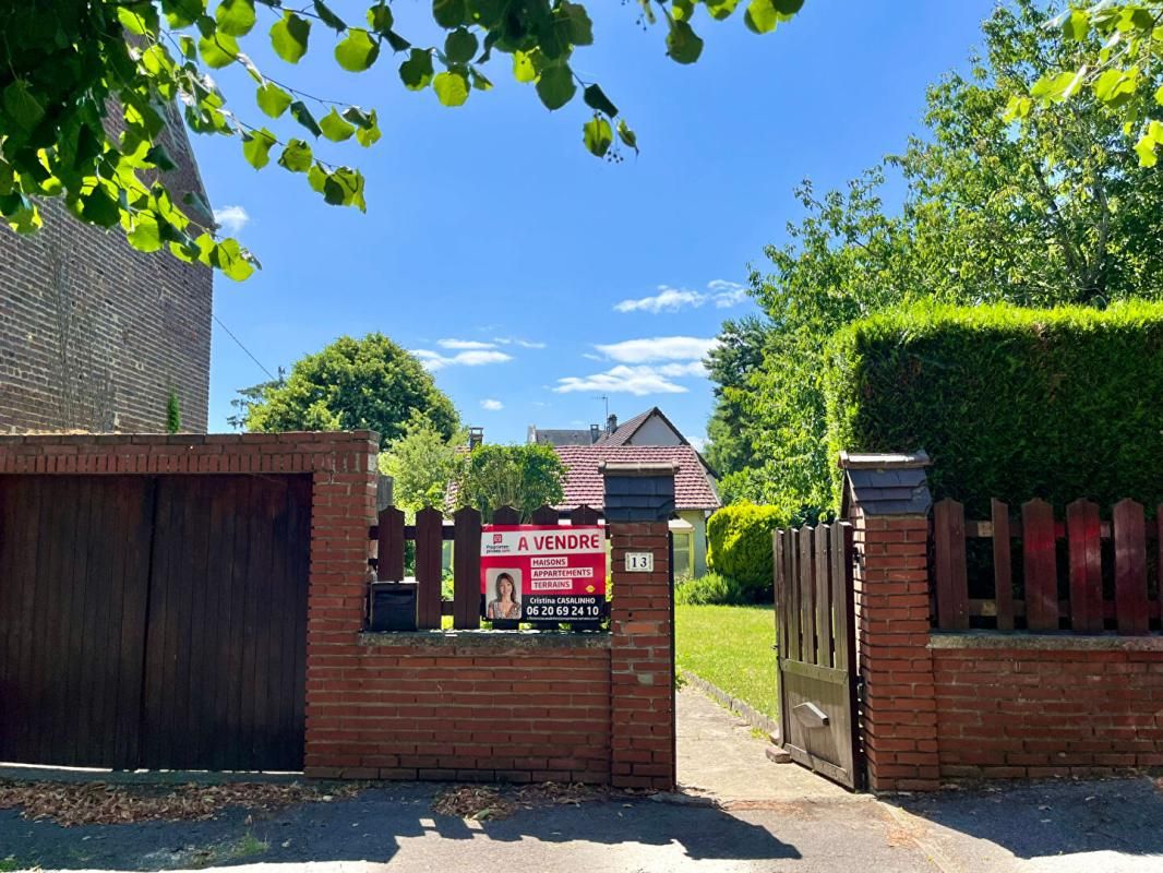NOYON Maison Noyon 3 pièce(s) 61 m2 + 25 m² Véranda  et Terrain arboré 2
