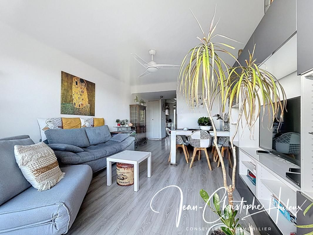 NIMES 30900 NIMES Bel appartement P3 Lumineux avec sa place deparking 1