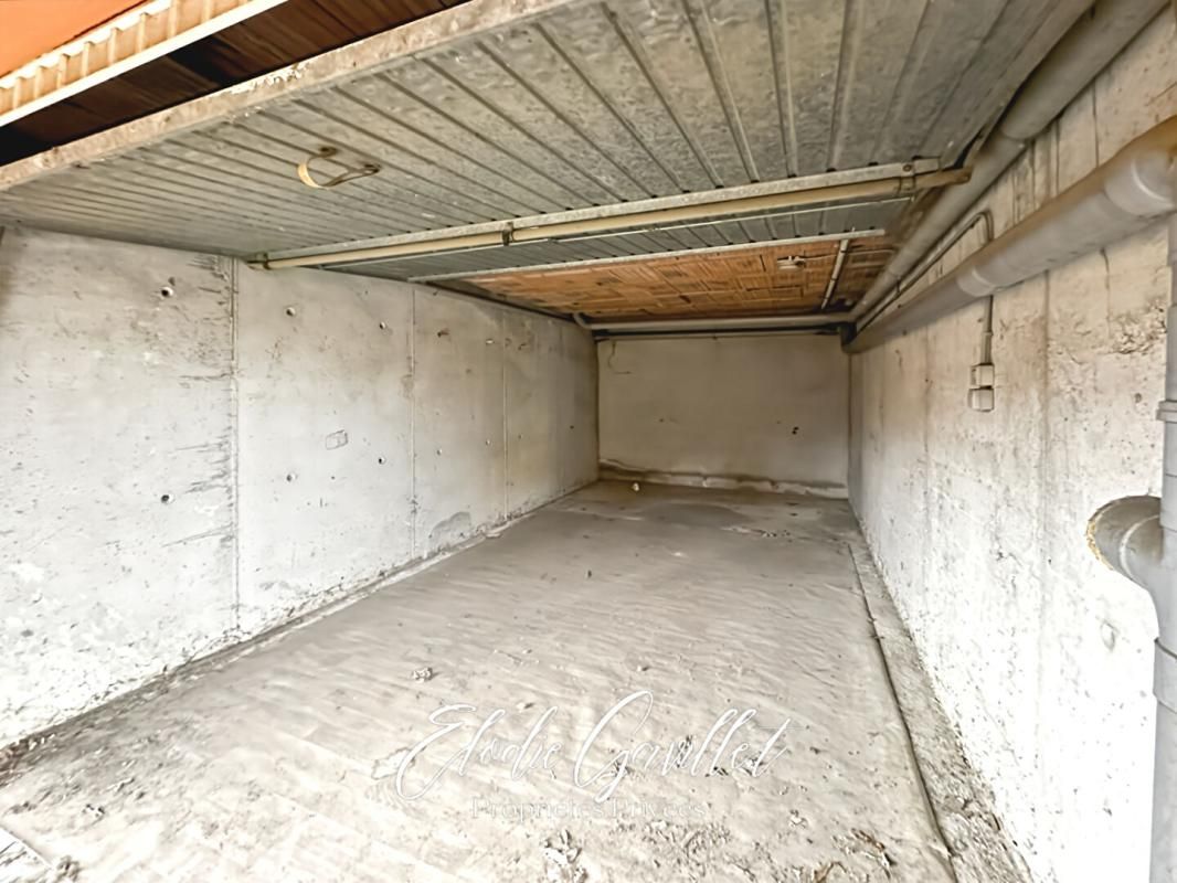 CARCASSONNE Garage de 18 m² dans résidence à Carcassonne 2