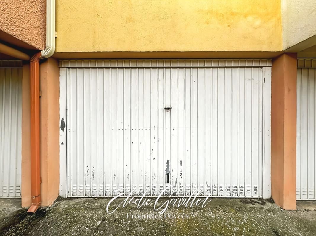 CARCASSONNE Garage de 17 m² dans résidence à Carcassonne 3