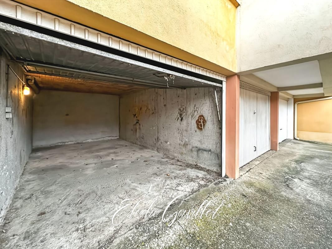 CARCASSONNE Garage de 17 m² dans résidence à Carcassonne 2