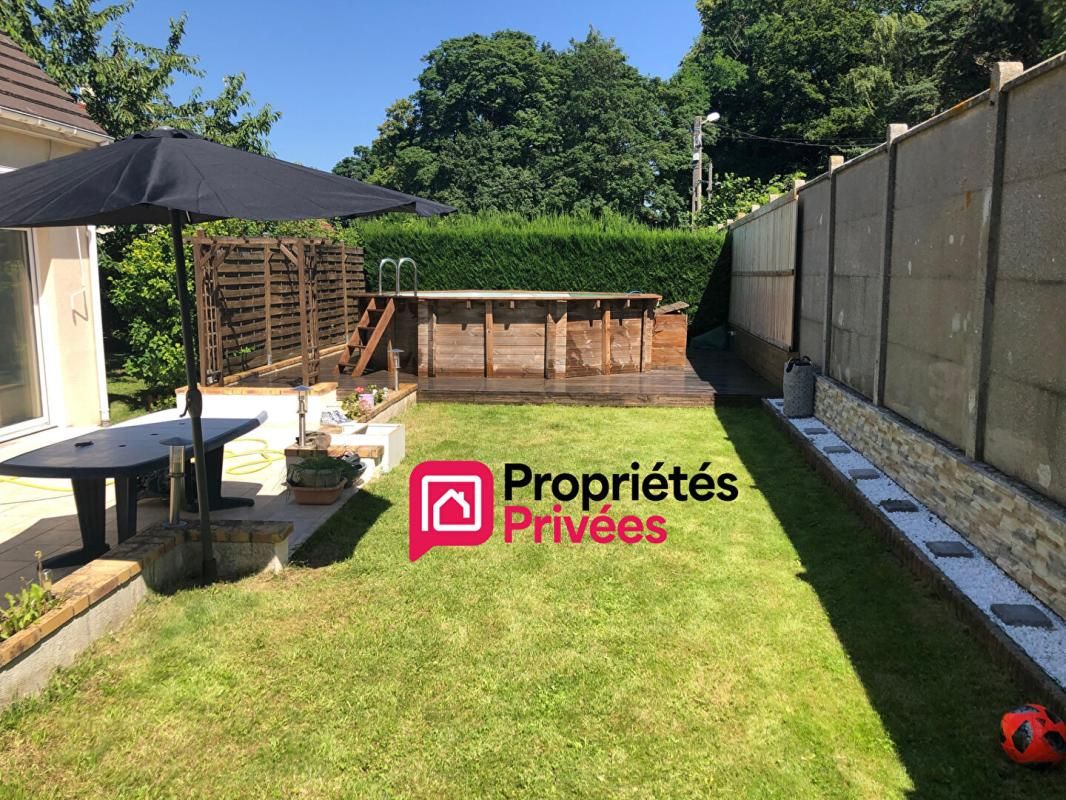 Maison individuelle de 126m2 sur 610m2 de terrain Vémars 95470