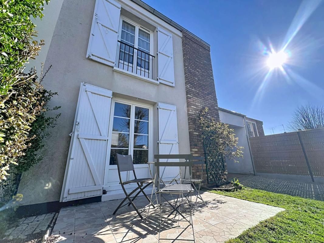 RAMBOUILLET Maison 5 chambres et 1 garage attenant 1